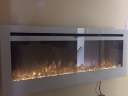 Toso foyer électrique linéaire 50`` blanc
